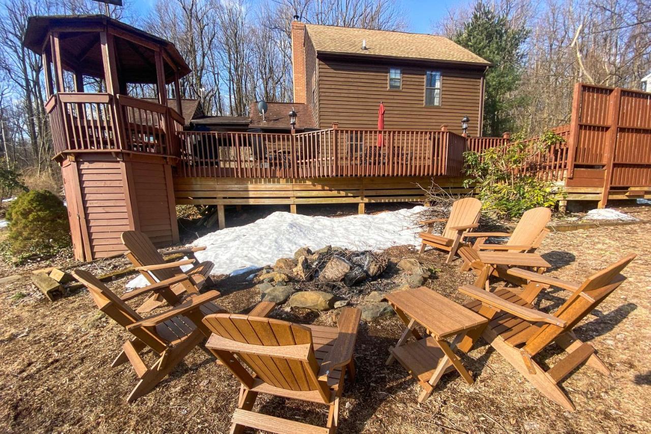 Modern Mountain Retreat With Deck And Hot Tub! Villa Chester Gap Exterior photo