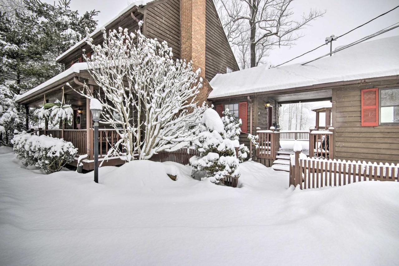 Modern Mountain Retreat With Deck And Hot Tub! Villa Chester Gap Exterior photo